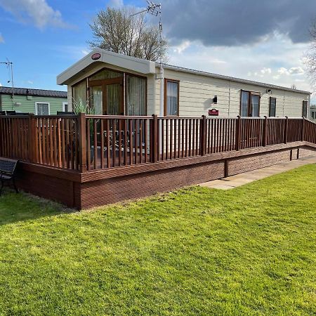 Beautiful 2 Bedroom Helmsley Lodge Northampton Kültér fotó