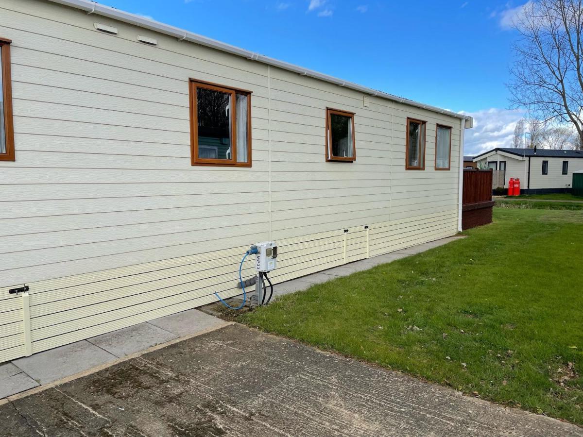 Beautiful 2 Bedroom Helmsley Lodge Northampton Kültér fotó