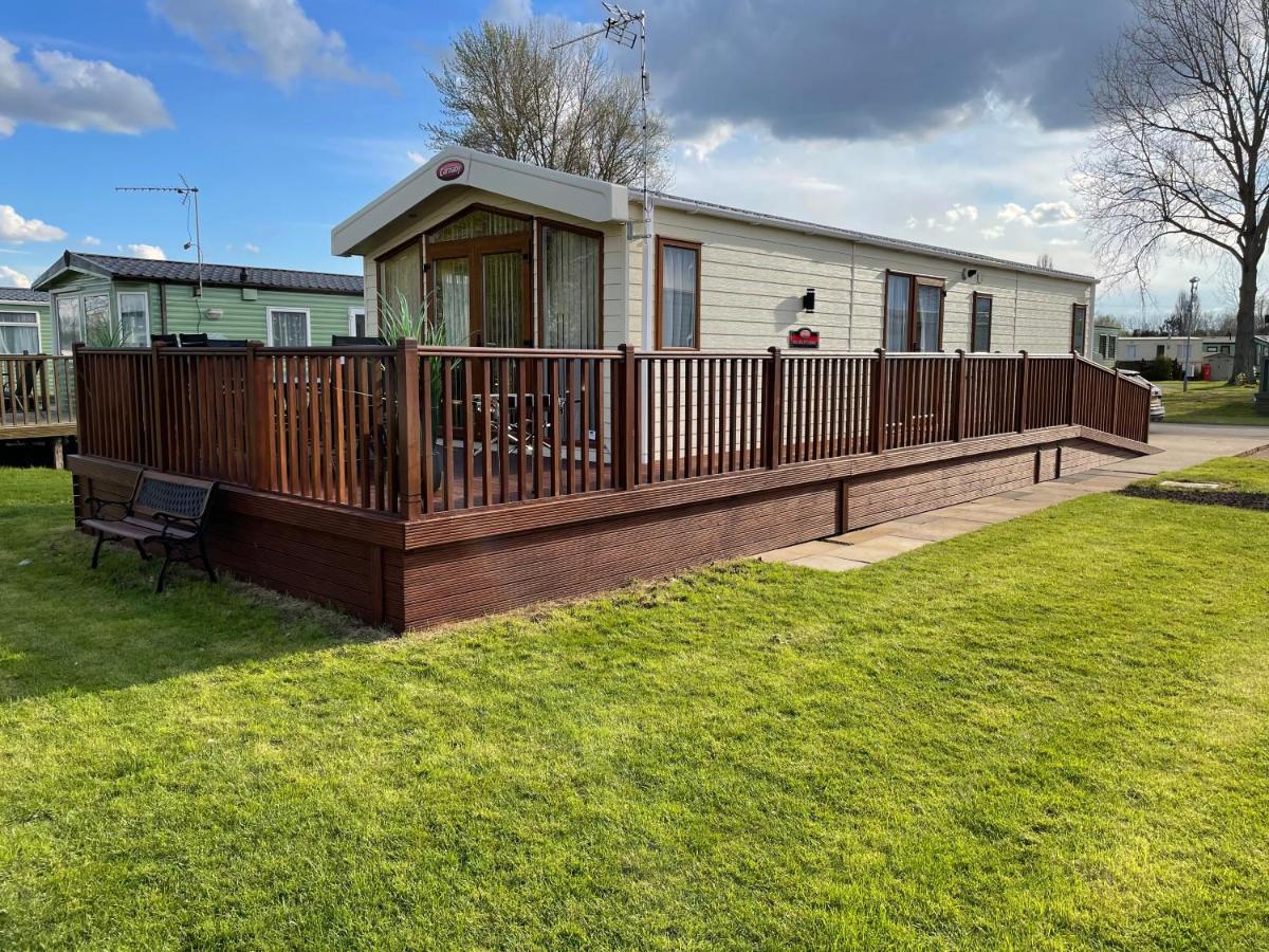 Beautiful 2 Bedroom Helmsley Lodge Northampton Kültér fotó